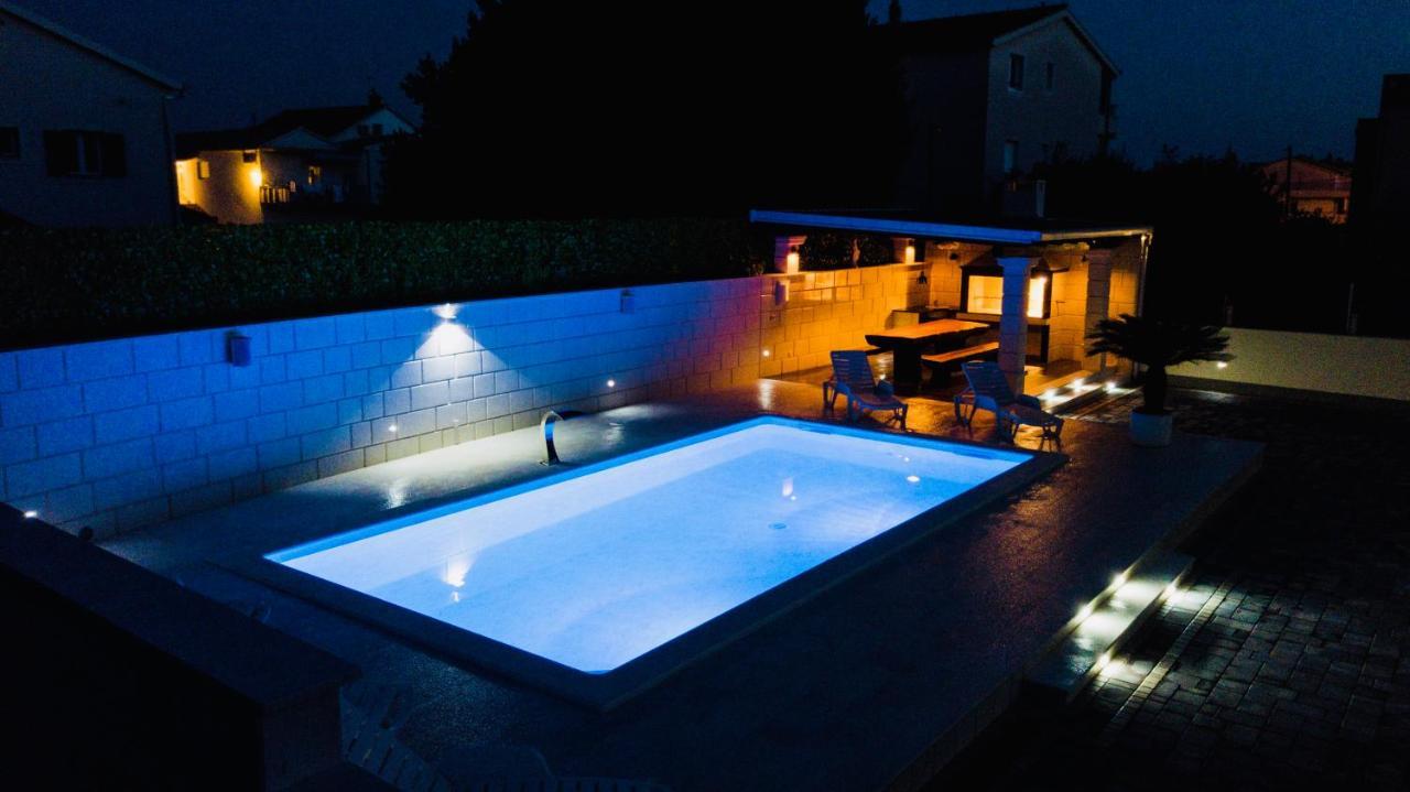 Villa Aurora Kaštela エクステリア 写真