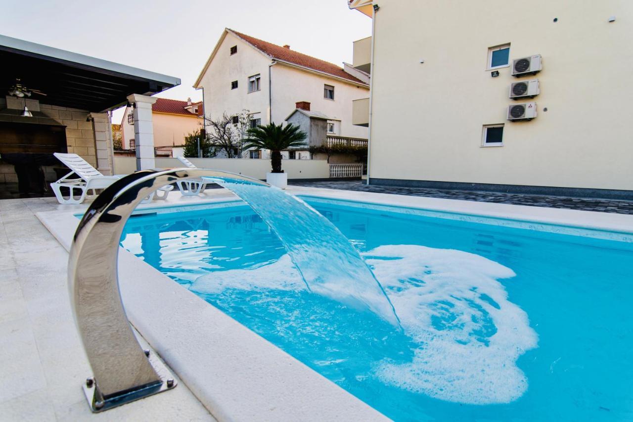 Villa Aurora Kaštela エクステリア 写真